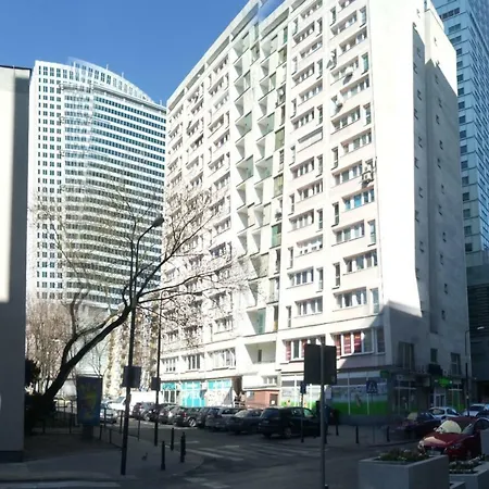 Aroma Sliska 3 * 华沙